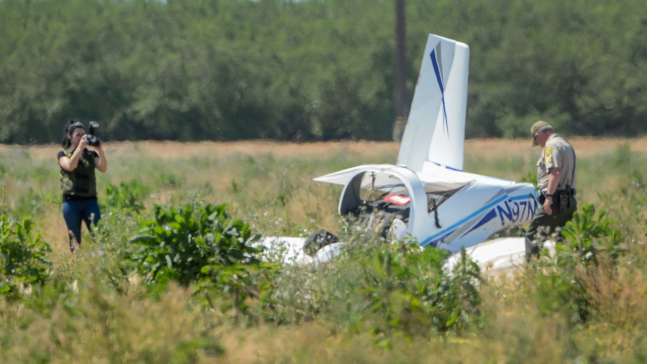 2 killed in plane crash in Madera County. Bomb squad helps with cleanup