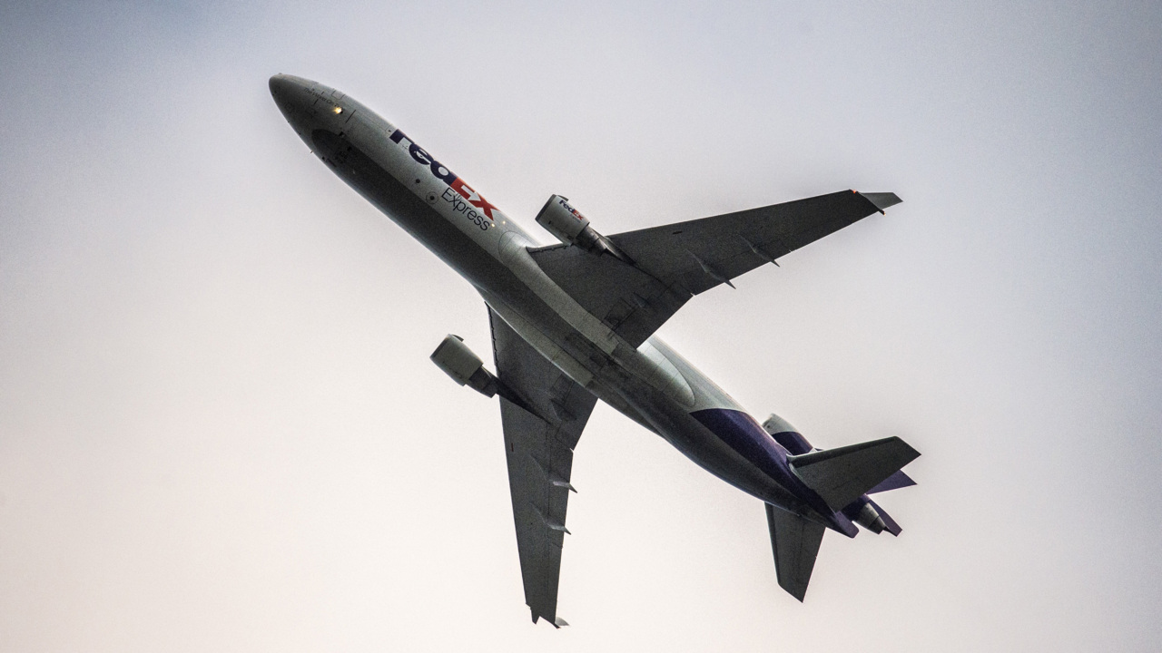 Is this Sacramento neighborhood winning its battle against low-flying airplanes?