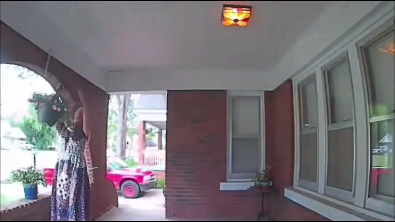 ‘This is a really strange one,’ Oklahoma police say after thief tries to steal flower pots