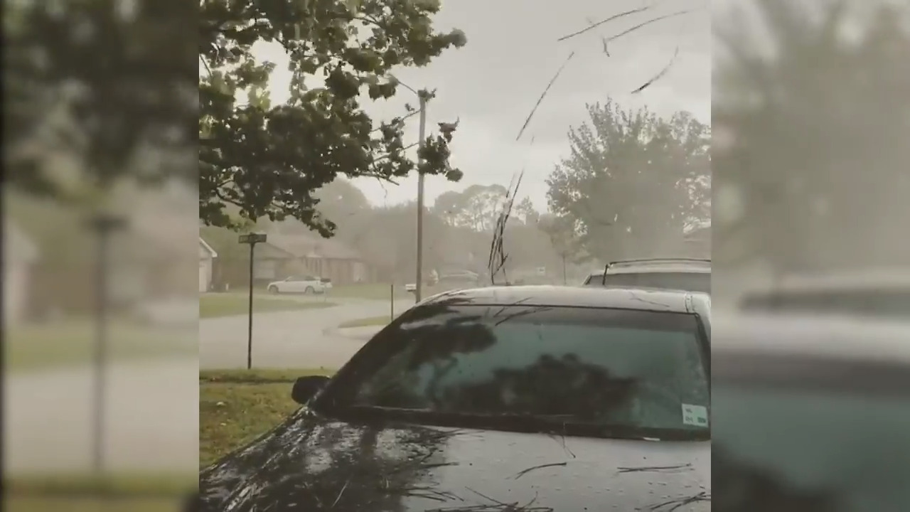 First bands of Tropical Storm Gordon reach Louisiana