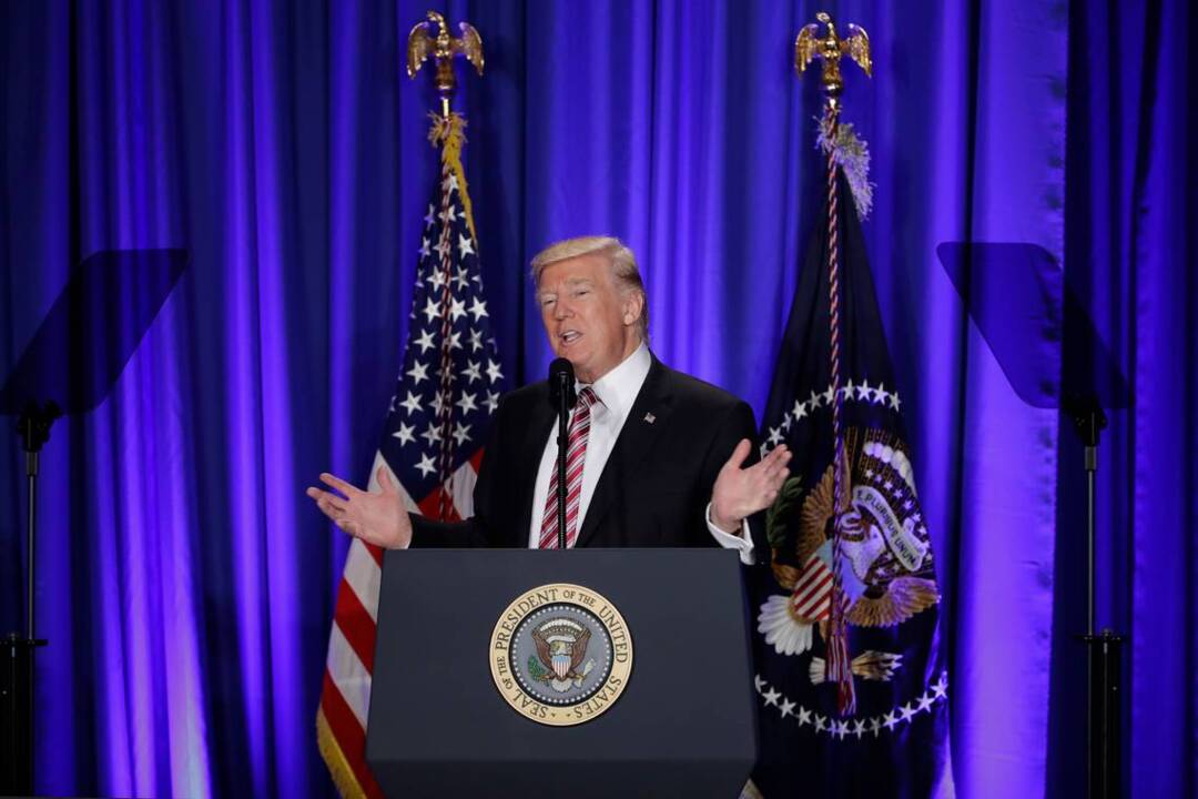 Peña Nieto leaves office as 1st Mexican leader in decades not to get a U.S. state visit