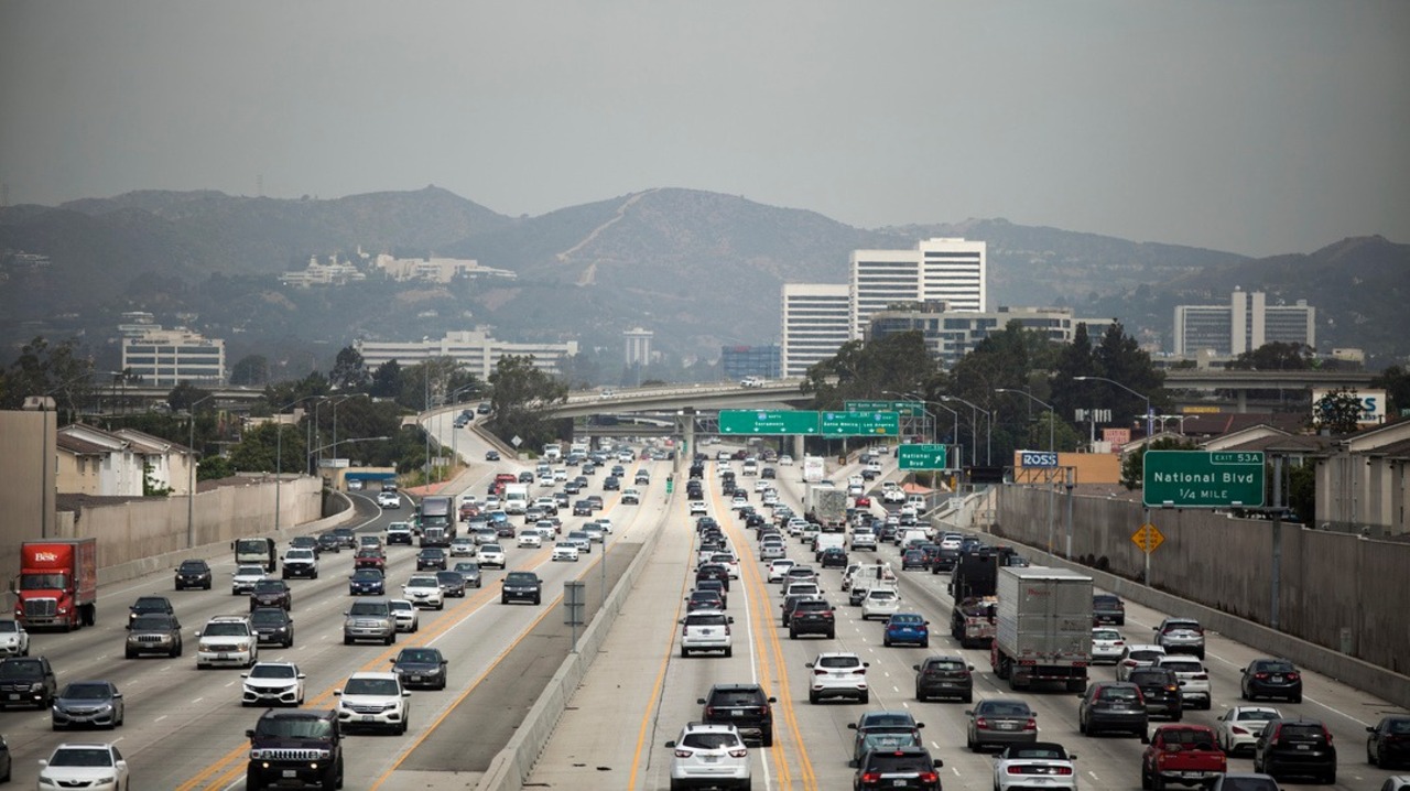 Trump sues to undo California’s climate change pact with Canada, calls it rogue foreign policy
