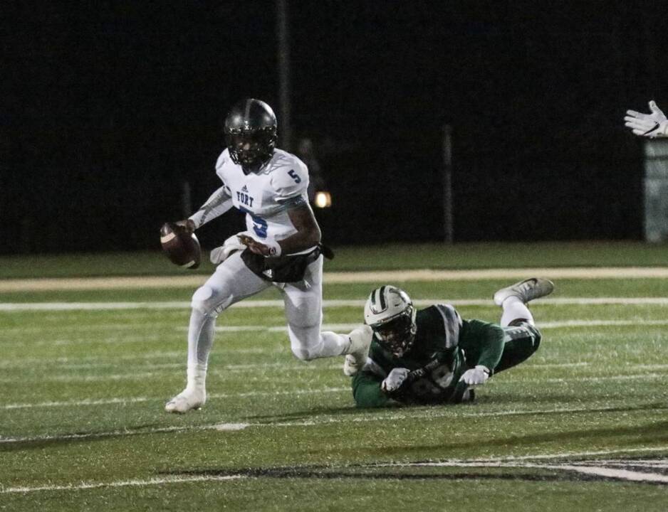 Dakereon Joyner by land and by air in touchdown drive against Dutch Fork