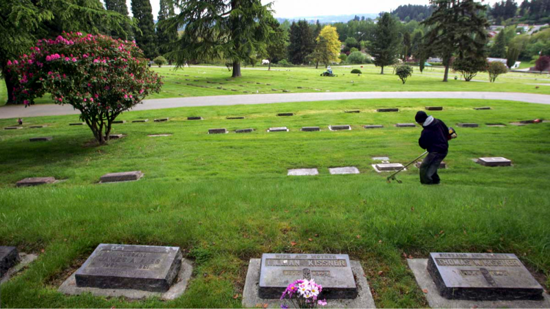 Residents outraged over Puyallup cemetery's apparent unkempt conditions
