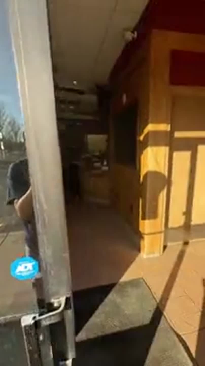 Here's a tour of TOV Curry and Wing restaurant in Boise