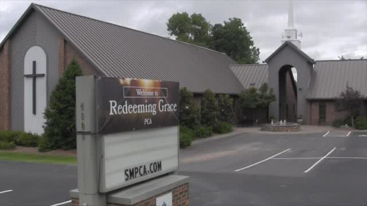 Lake Wylie neighbors abuzz as church rings in changes