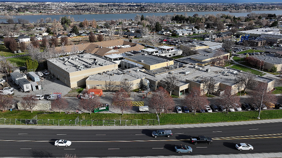 ‘Backed into a corner.’ Benton ready to sue Franklin County over juvenile services