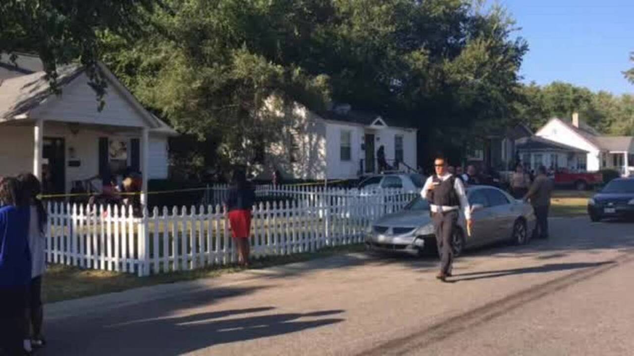 Police investigate crime in East St. Louis IL video (Video ...