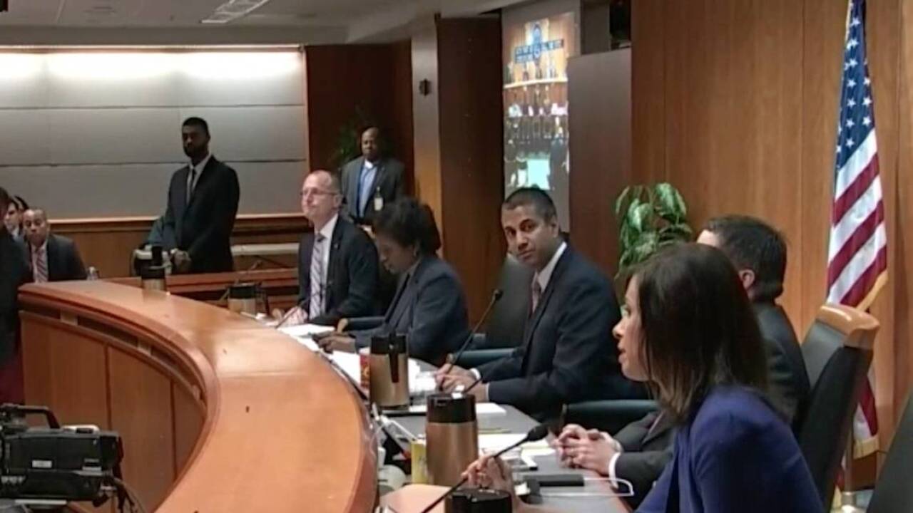 FCC votes to repeal net neutrality regulations