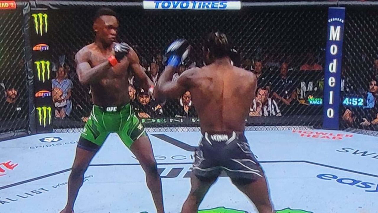Israel Adesanya sabe que el próximo es Alex Pereira