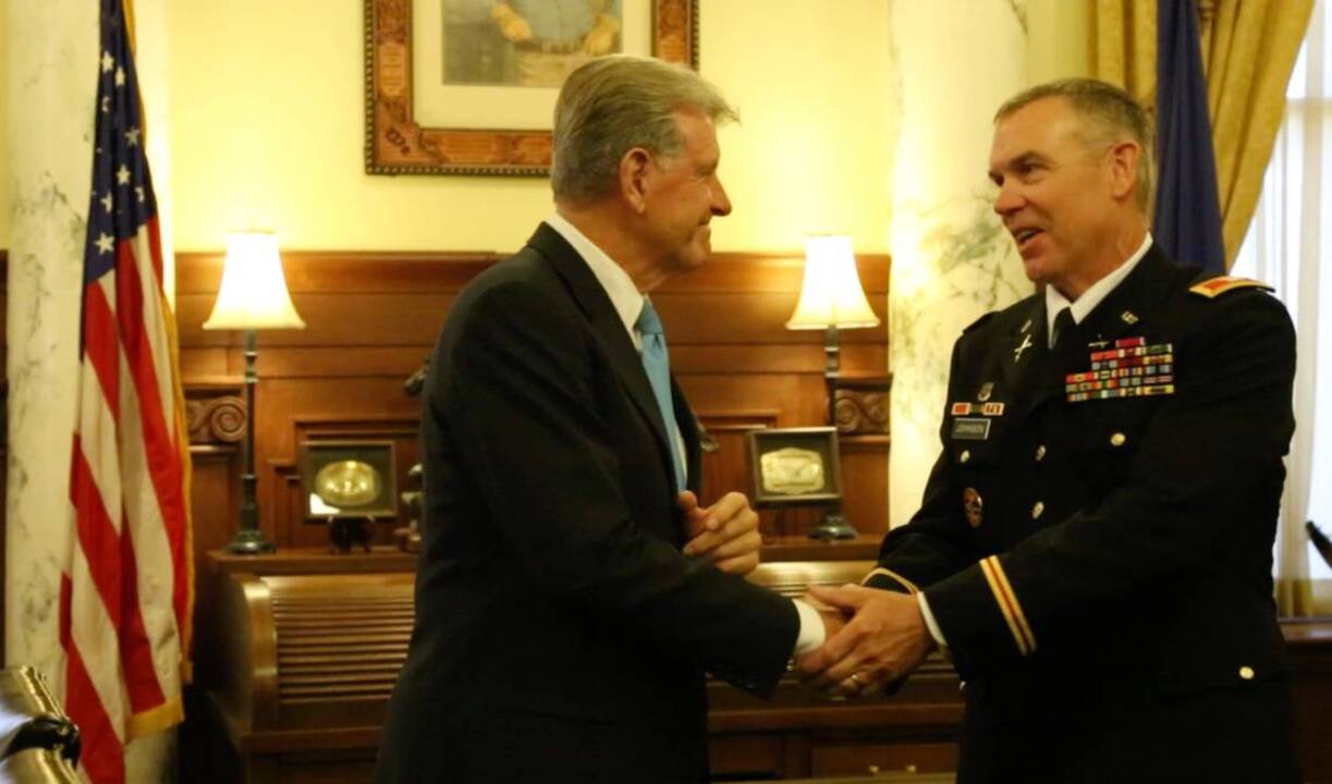 Gov. Otter promotes a new general for the Idaho Army National Guard