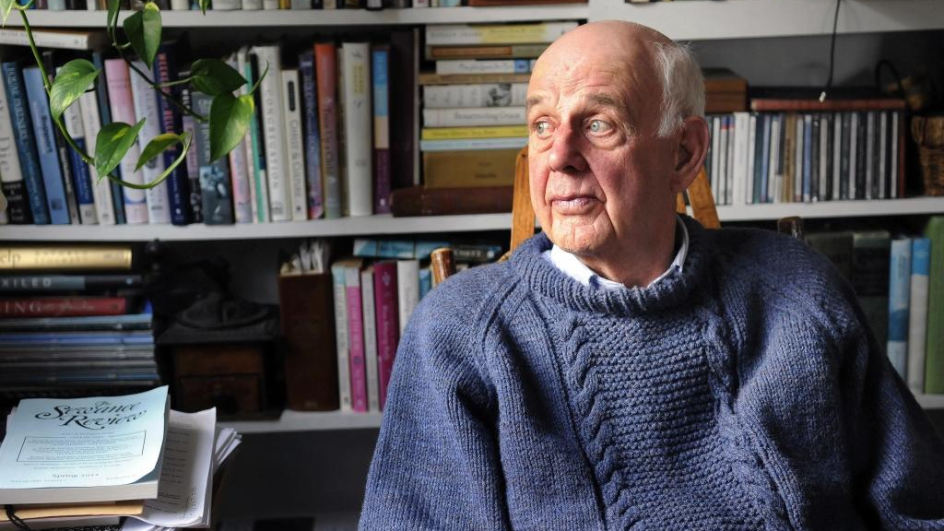 Wendell Berry, beloved Kentucky author and activist, dies at 92