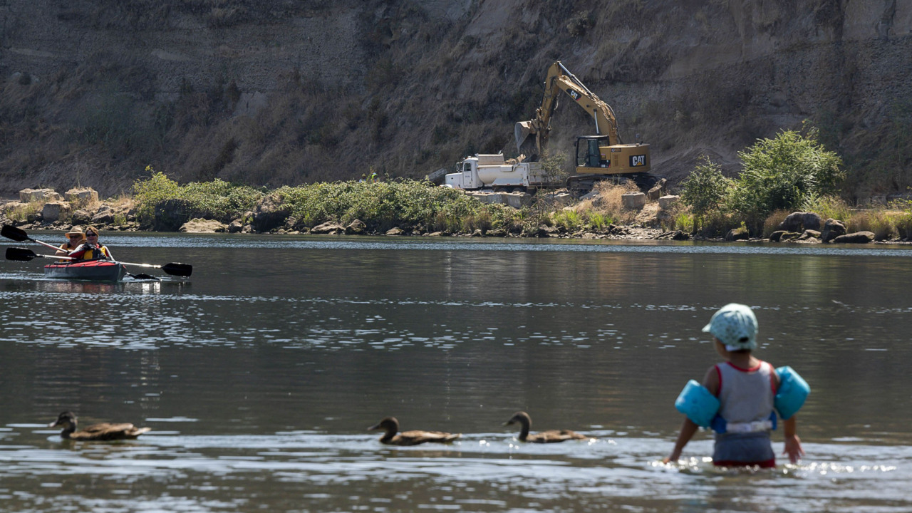See cleanup of American River recreation trail after rock slide