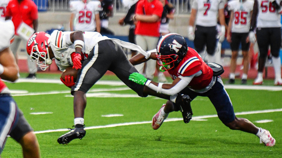 High School Football: Woodward Academy defeats Northside High Patriots