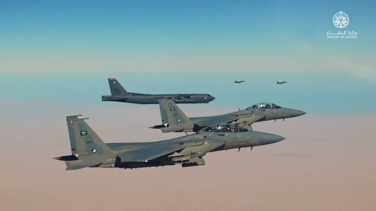 Saudi fighter jets escort US bombers on 36-hour ‘show of force’ mission