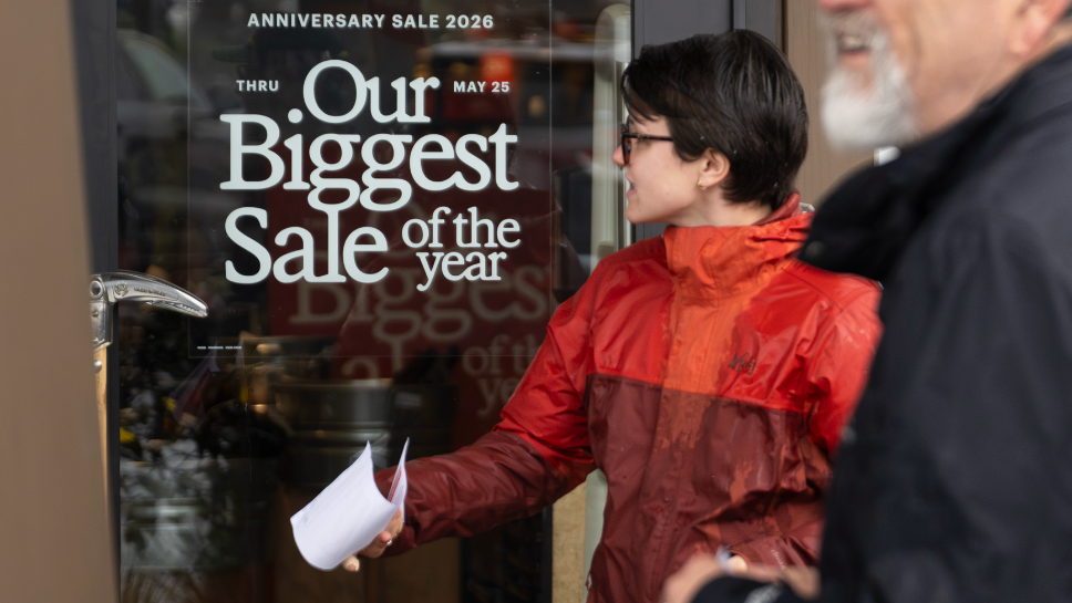 Supporters join picket, boycott outside Tacoma REI for fair bargaining talks