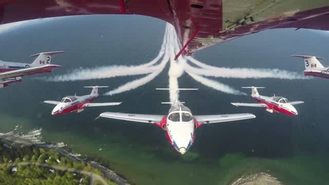 Fly along with the Royal Canadian Snowbirds