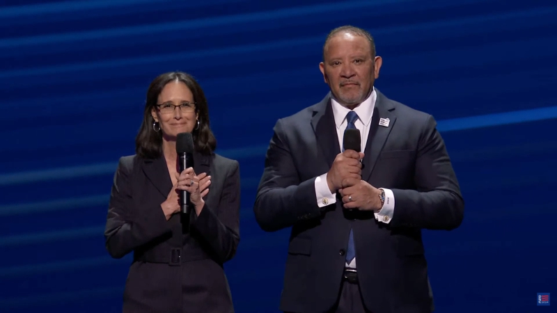 Lisa Madigan praises Kamala Harris during DNC speech