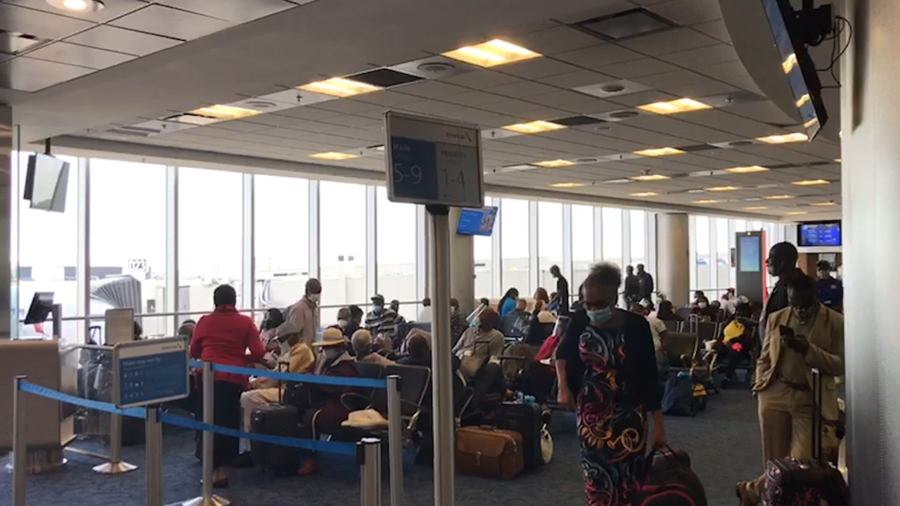 DeSantis says air travel is safe from COVID-19, but expert warns of danger in airports