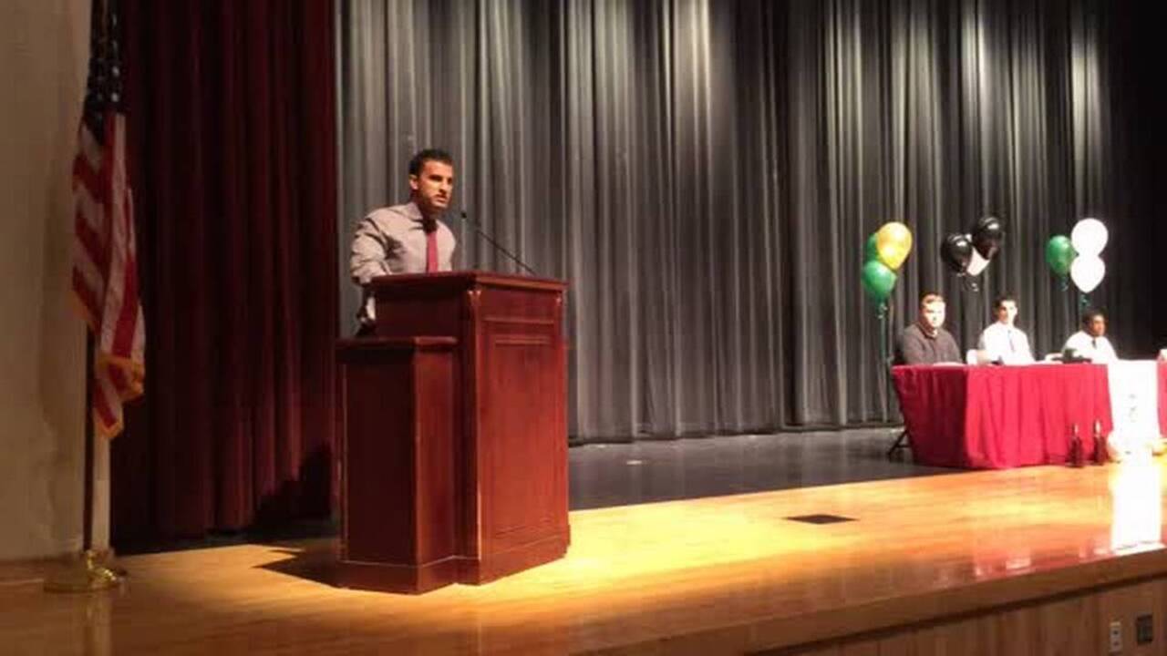 Braden River’s Zack Brown recovers from two torn ACLs to sign with school