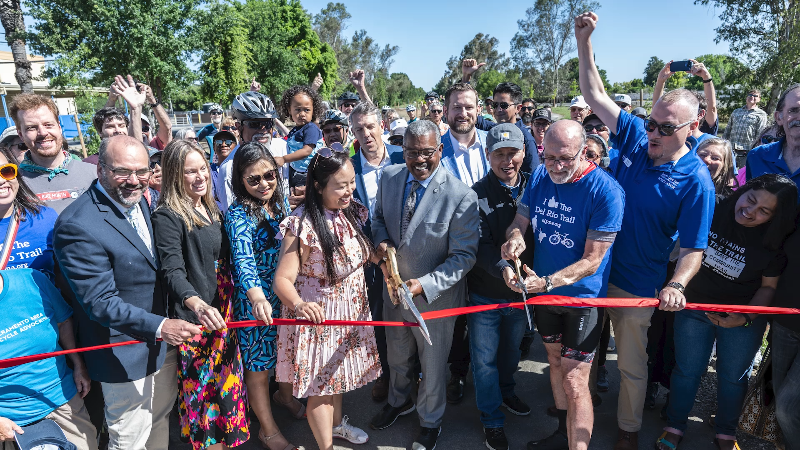 See the opening of Sacramento’s Del Rio Trail, a new route for bikes and pedestrians