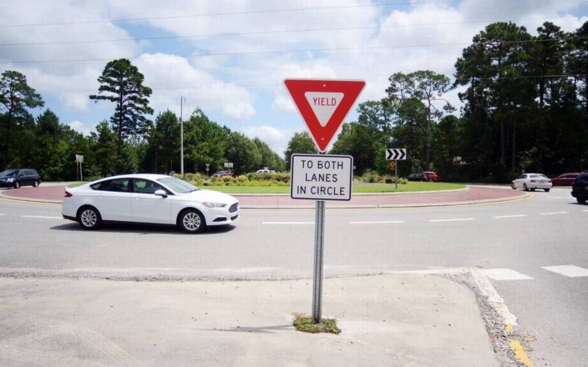 How to drive the Bluffton traffic circle