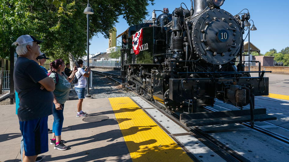 See train buffs ride history as steam locomotive returns to Old Sacramento