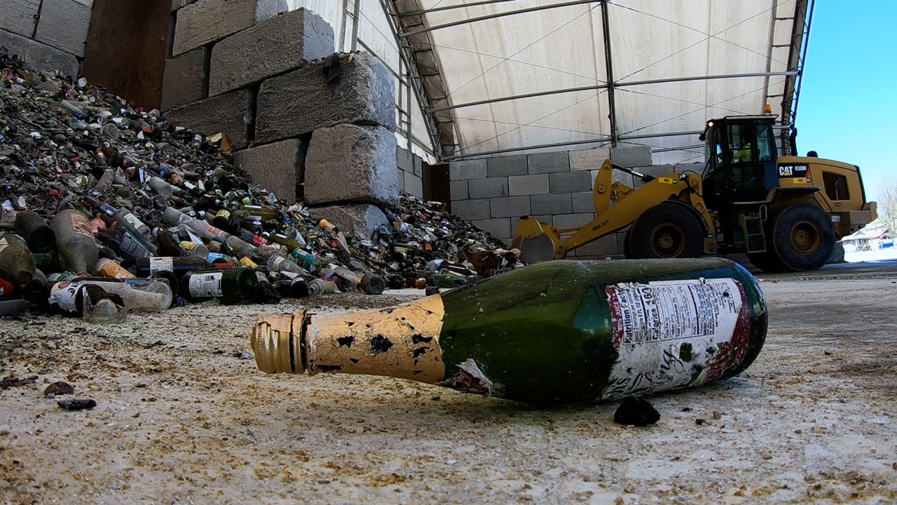 KCQ: How your beer bottle and other glass find new life in Kansas City