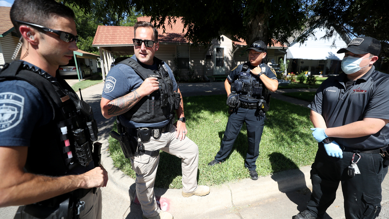 Watch Fort Worth’s Crisis Intervention Team respond to a mental health call