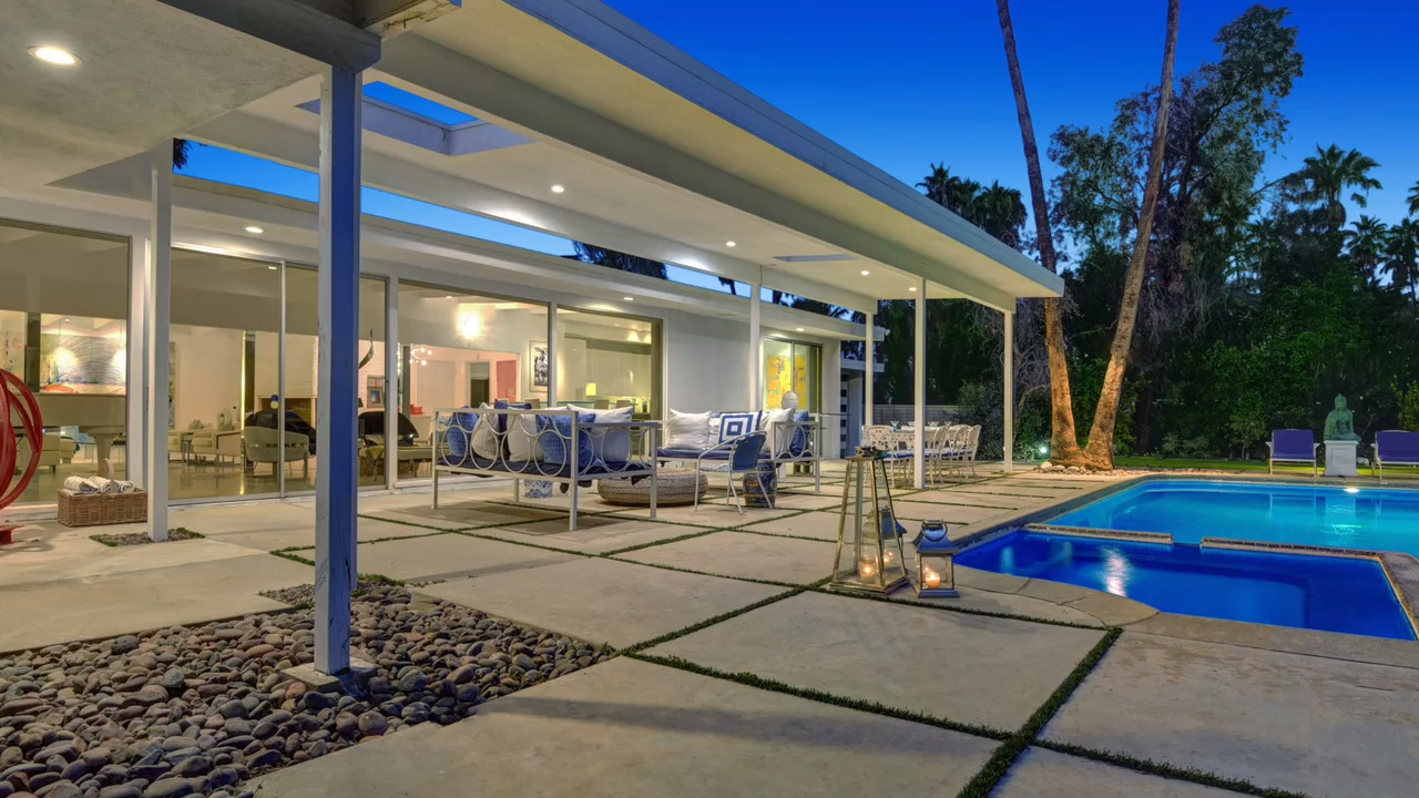 Come inside the bright $1.8 million Palm Springs home where Dean Martin entertained