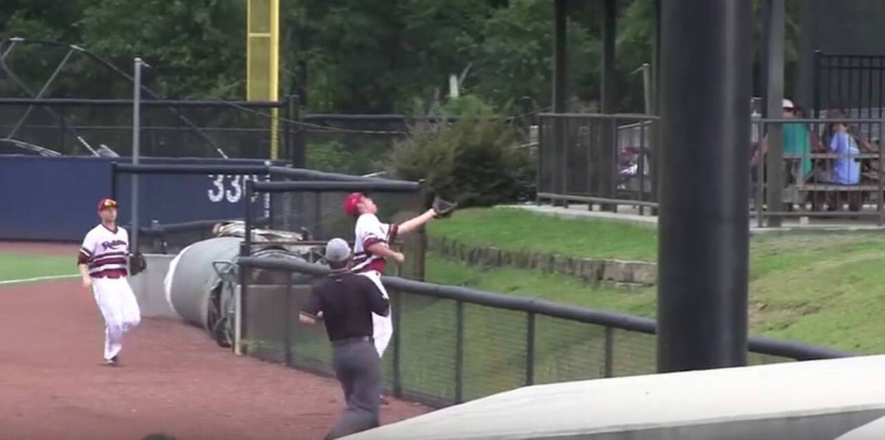 Amazing catch by Florence RedWolves player No. 1 on ESPN list