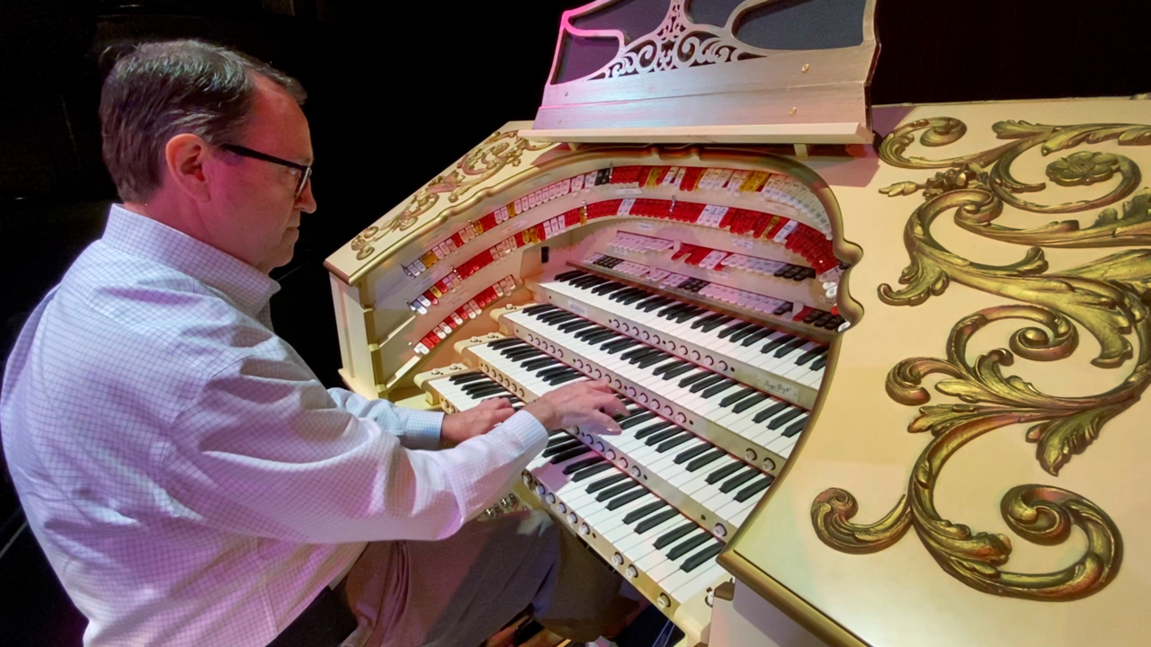 Sneak Peek: RiverCenter set to premiere theatre organ named “The Wave”