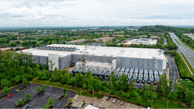 After hours of debate, complaints, Lexington planning commission advises strict data center rules