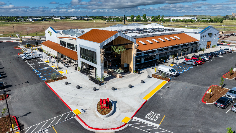 Nugget opens new market in Rocklin with festivities — and cinnamon rolls