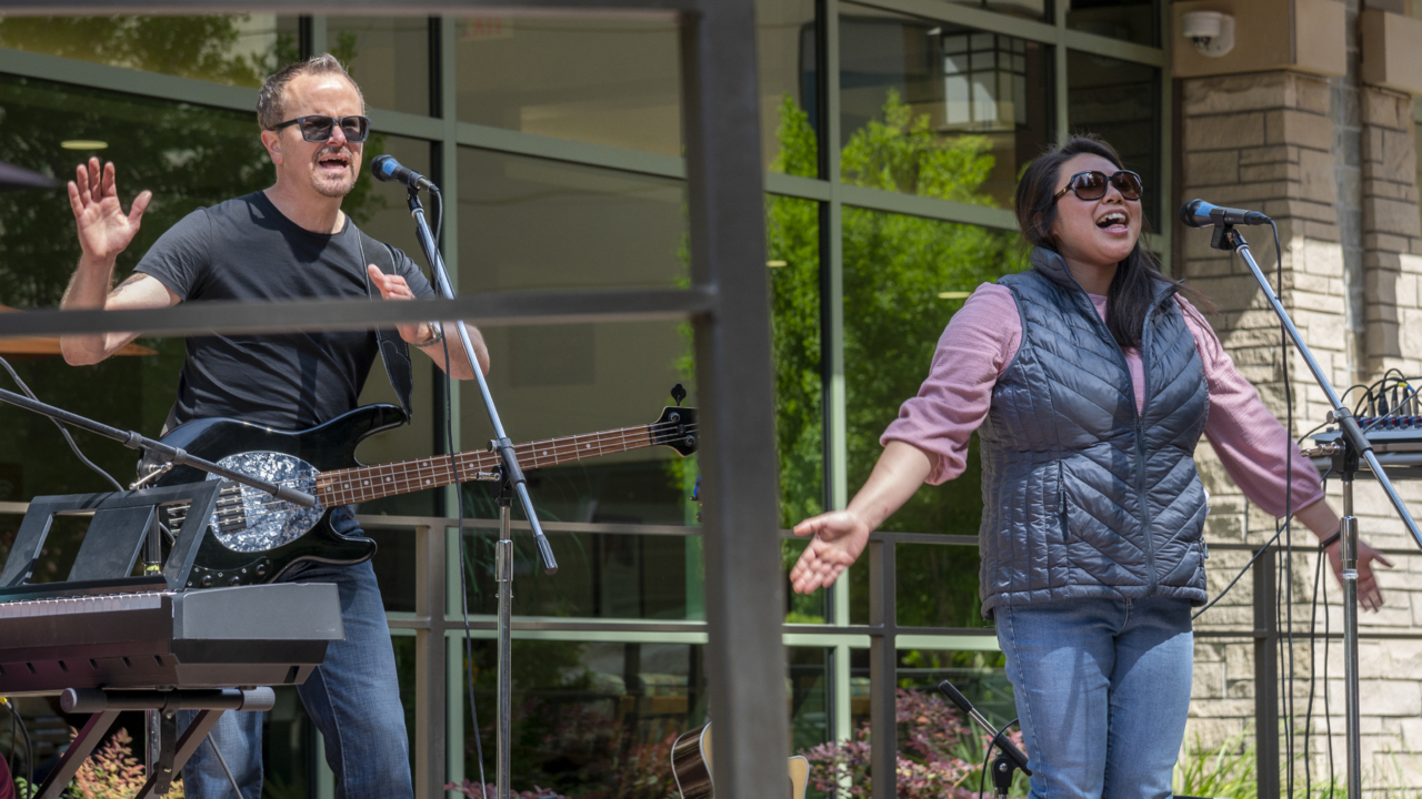 ‘Anthem for healing.’ Watch doctor perform ‘Lean on Me’ song at hospital healing garden