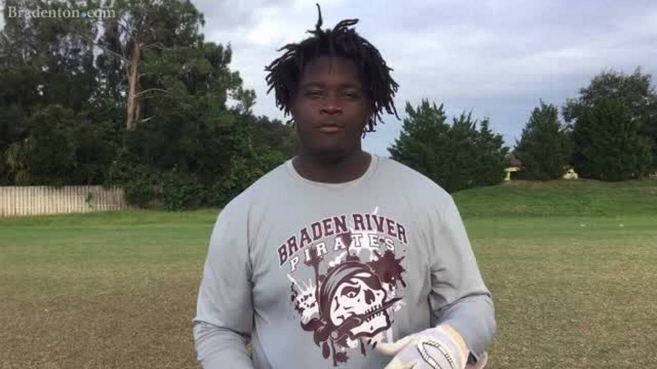 Braden River’s Deqwunn McCobb hits the classroom hard to prepare for college football future
