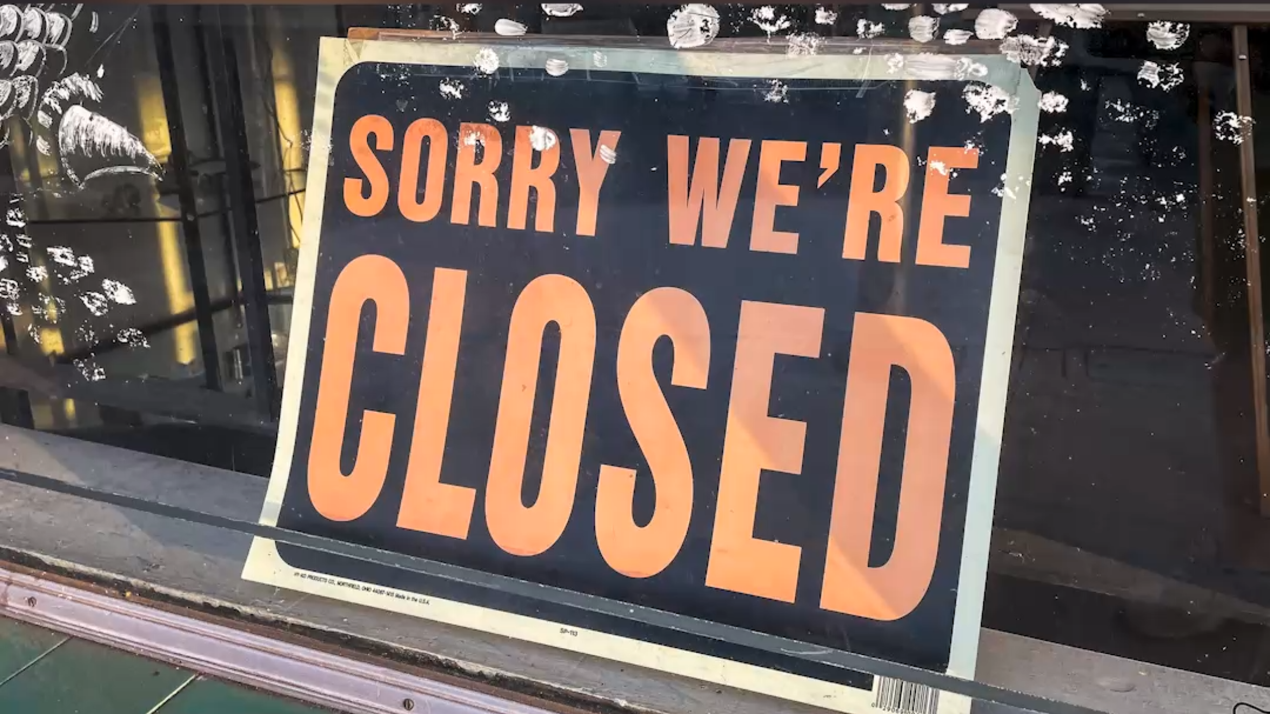 See the closed fast-food chains in Fresno area