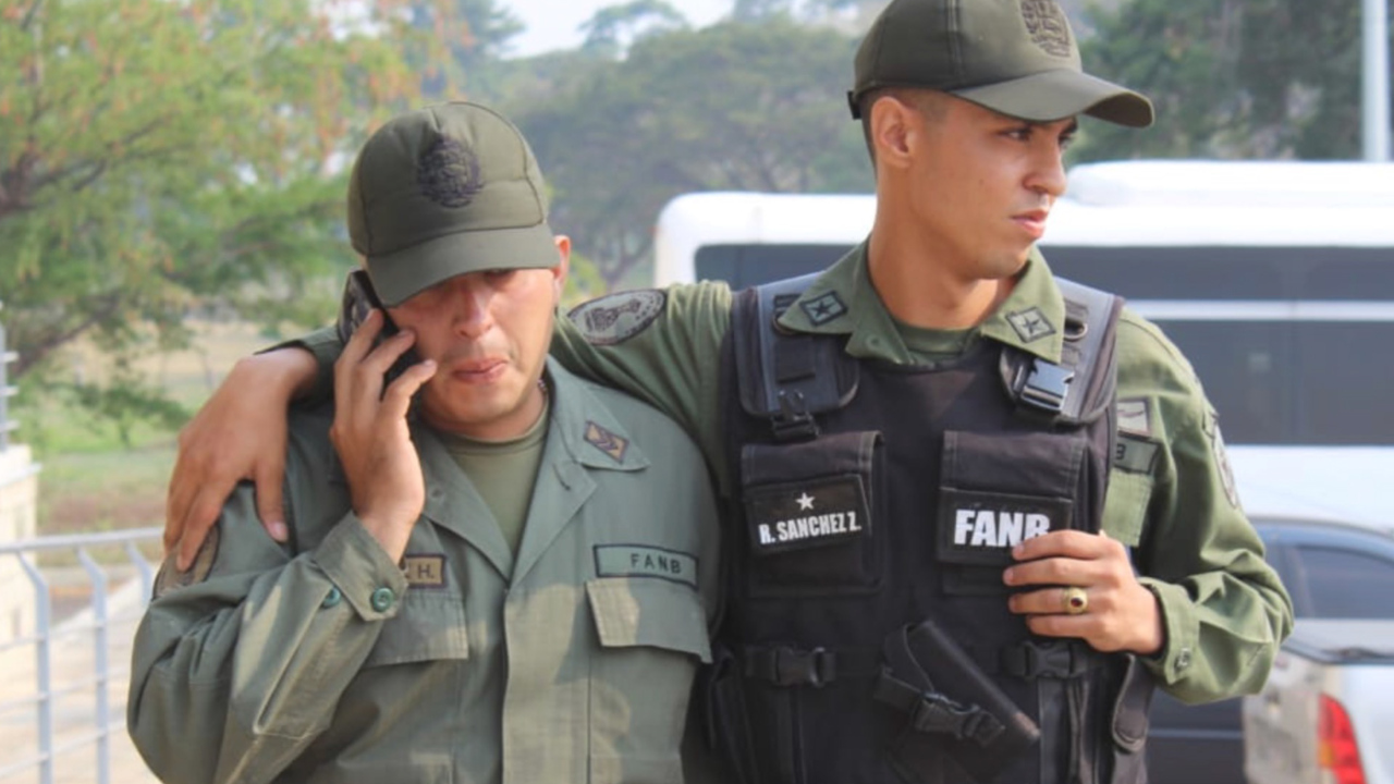 U.S. warns foreign companies doing business with Venezuela to tread lightly