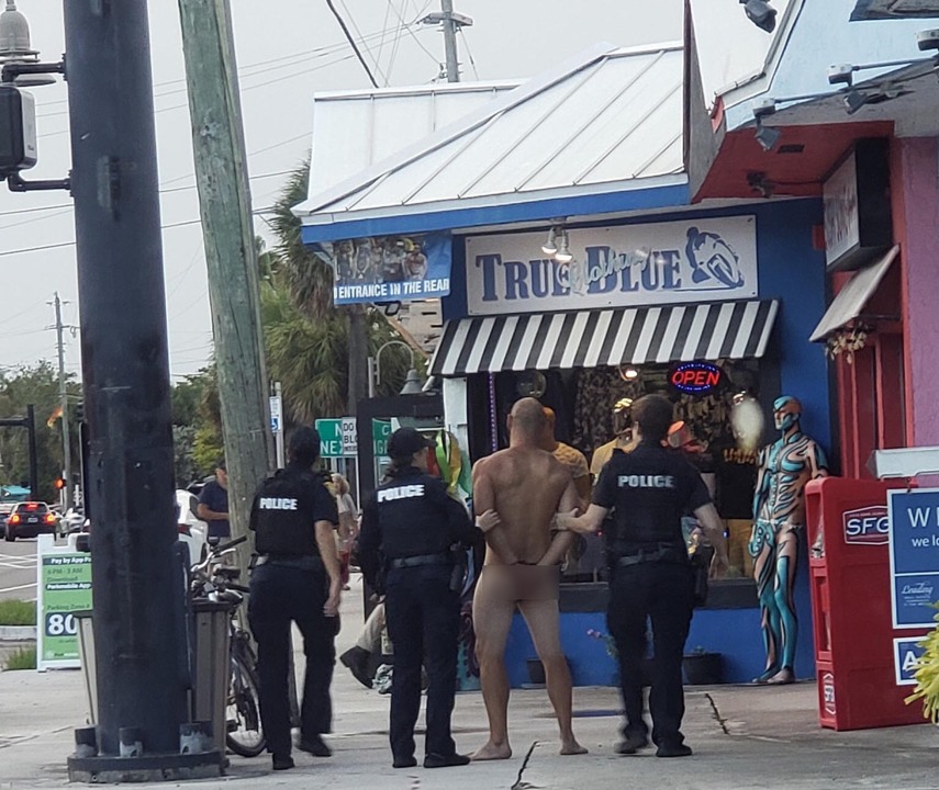 Florida man arrested in Wilton Manor for bicycling nude