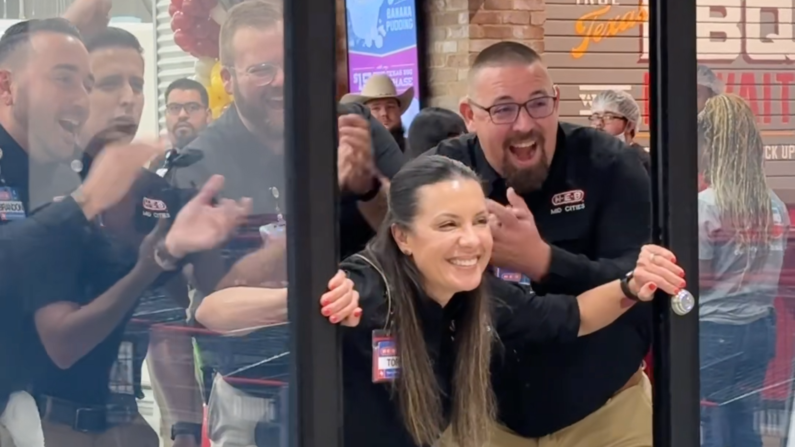 Shoppers arrive early for grand opening of the newest H-E-B in North Texas