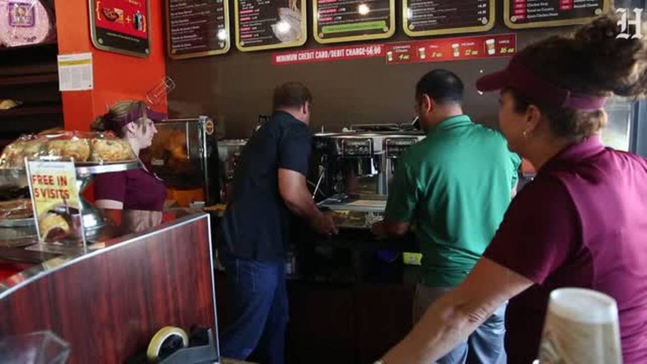 Bakery can sell cafecito again after striking truce with Starbucks, South Miami shopping center