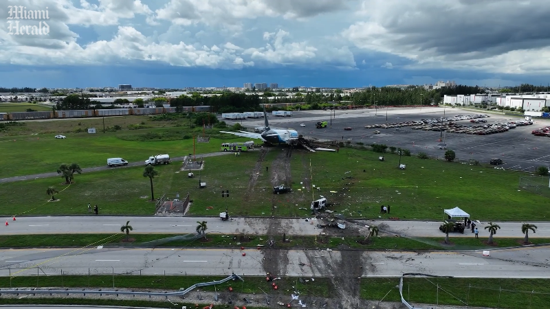 Plane’s flight data indicates pilots tried aborting landing right before crash