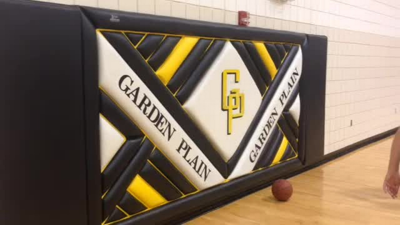 VIDEO: Garden Plain's Ken Diskin coaching at 84