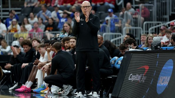Santa Clara's Herb Sendek says officials missed timeout call vs. Kentucky