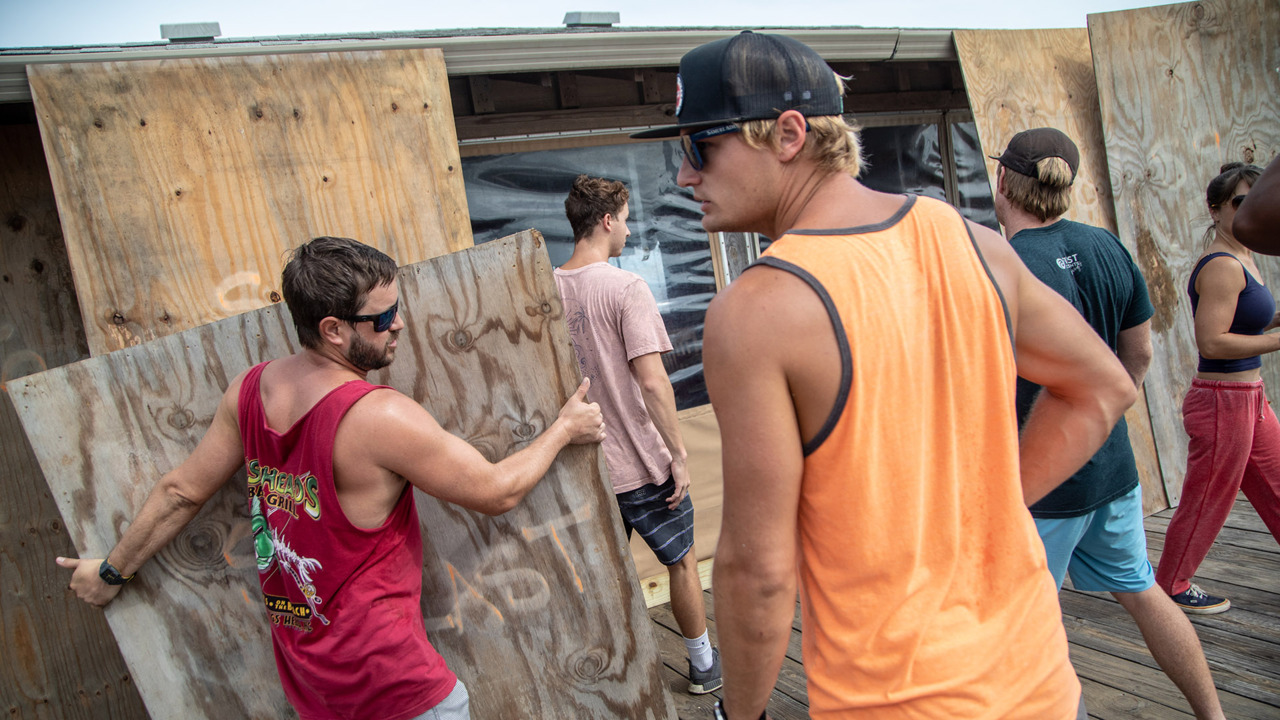 ‘It’s like a ghost town’ in Nags Head as the few who remain await Hurricane Dorian