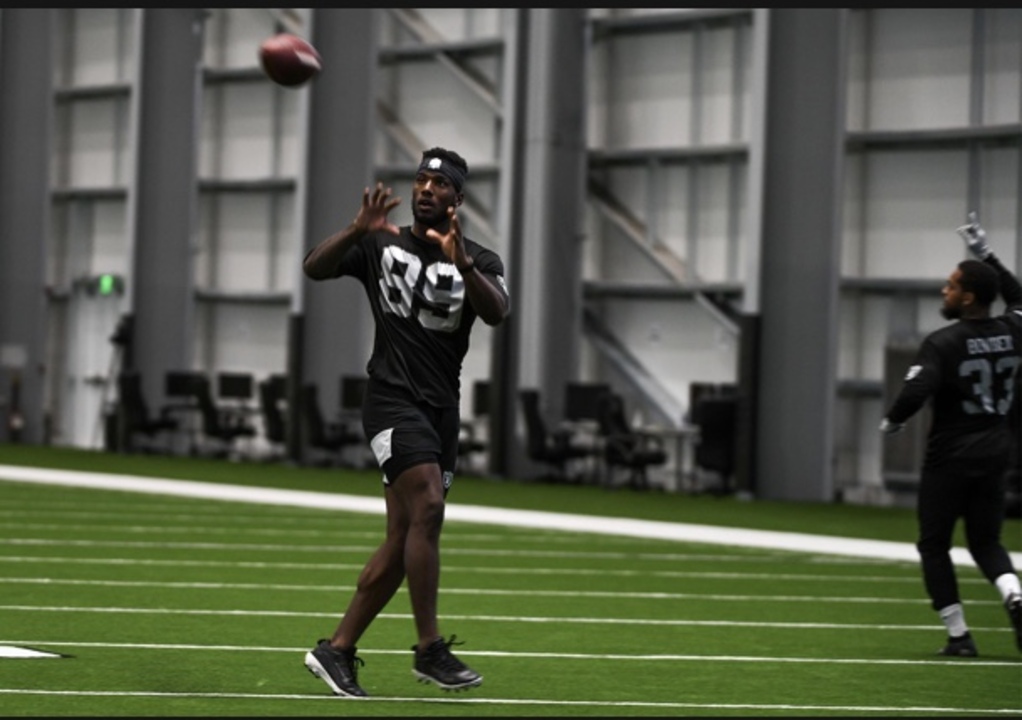 Why Raiders’ Derek Carr compares this rookie to former Fresno State teammate Davante Adams