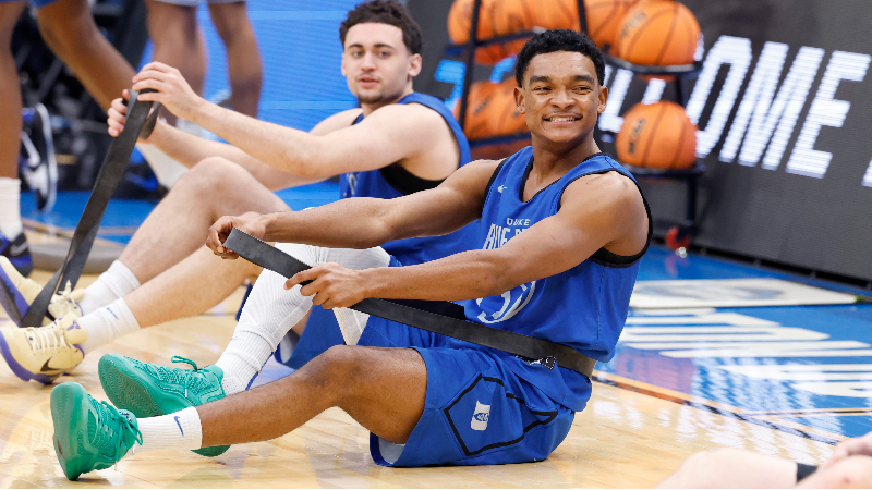 Will Duke's Caleb Foster play in Sweet 16 action against St. John's?