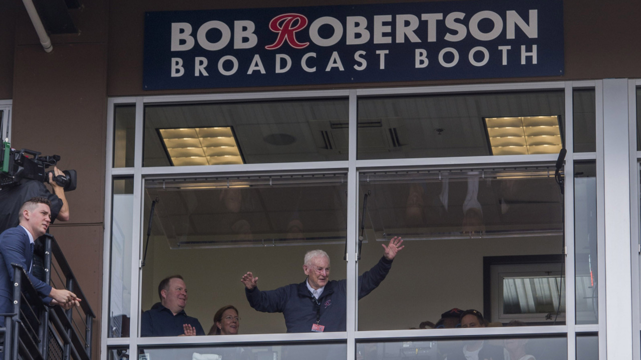 Beloved broadcaster Bob Robertson discusses recreating games from studio