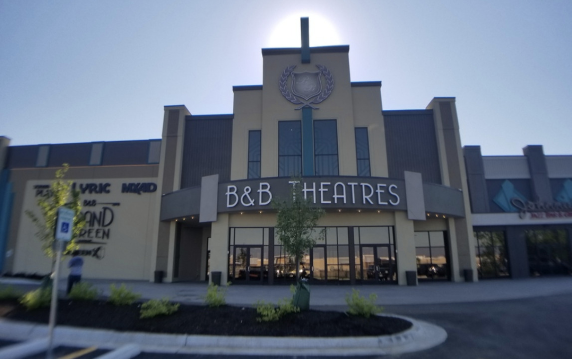 New Liberty B&B Theatre opens with largest ScreenX ever | Kansas City Star