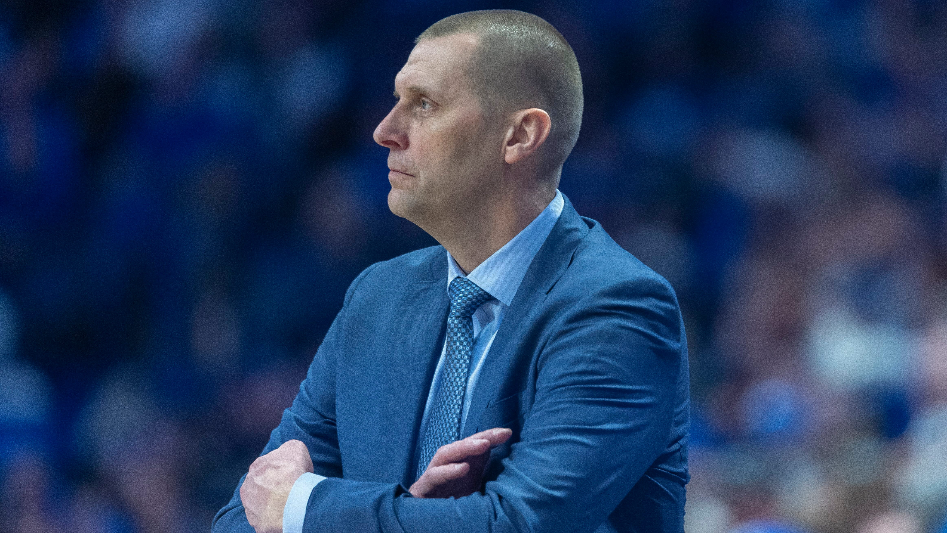 Mark Pope congratulates the spring 2026 UK basketball graduates